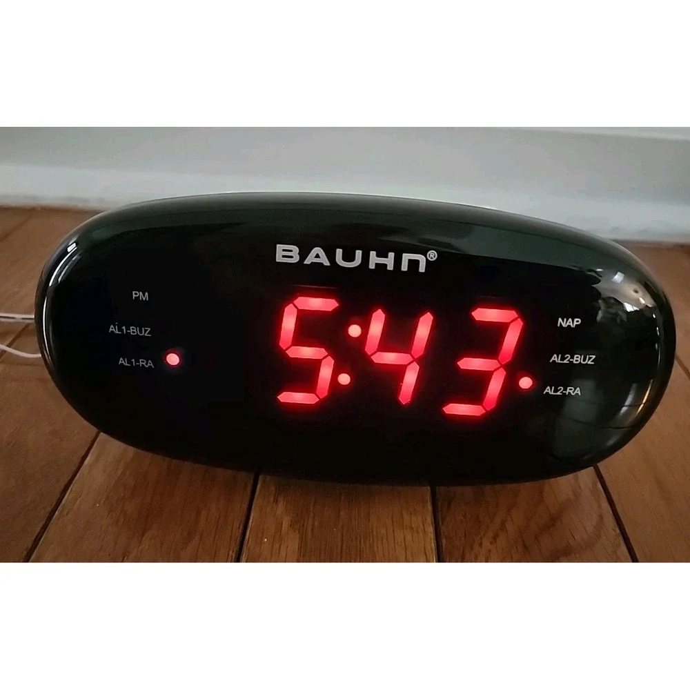 Bauhn AM/FM Radio Alarm Clock +USB charging/AUX #11614 White Snooze/Dimmer/Nap